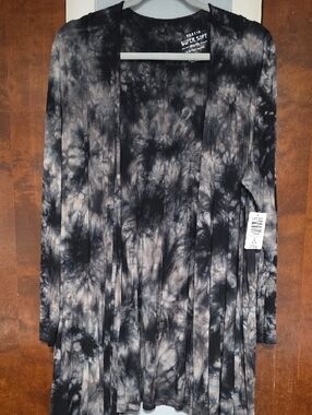 NWT SIZE 3 Torrid Black & Gray Tie-Dye Supersoft Cardigan